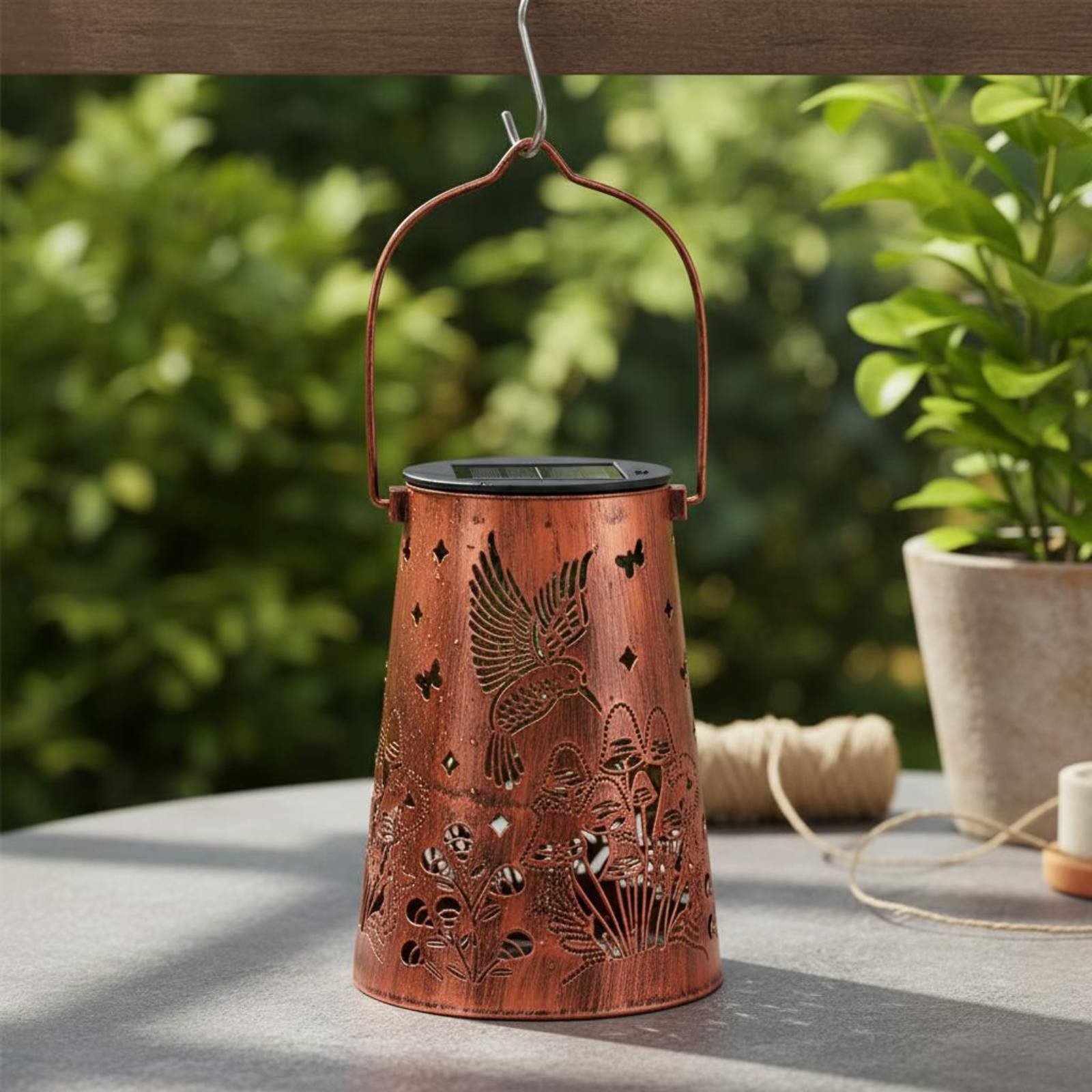 Lanterne de jardin à motif flo - Outdoor Lighting Design avis et prix